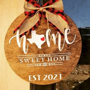 Wood round Christmas ornaments